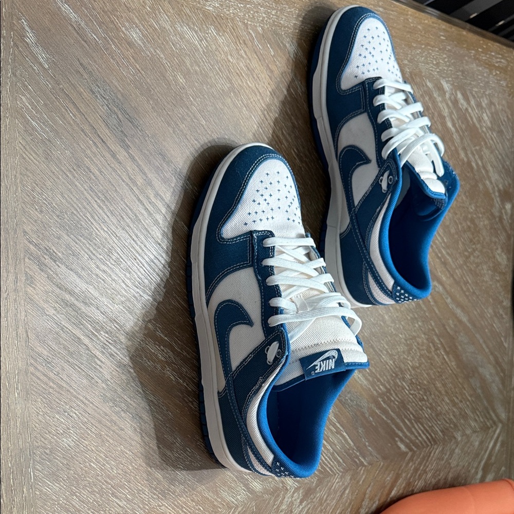 Nike Blue and White Athletic Shoes - Picture 3 of 6